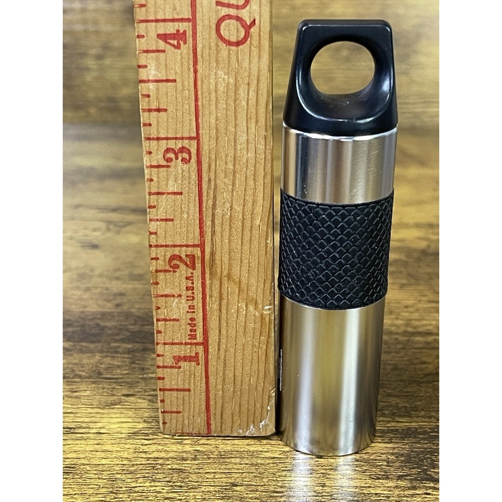 Aluminum Flashlight - Picture 5 of 5